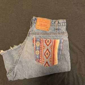 VINTAGE LEVIS SHORTS *FIRM*